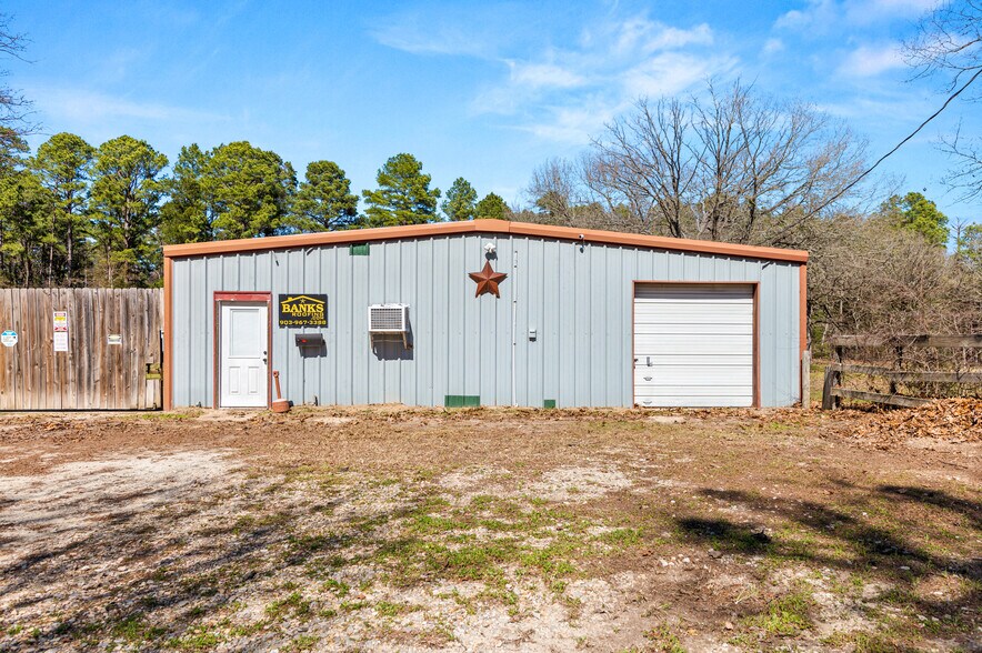 More Photos Of 3825 TX-154 Hwy, Quitman Office Residential For Sale