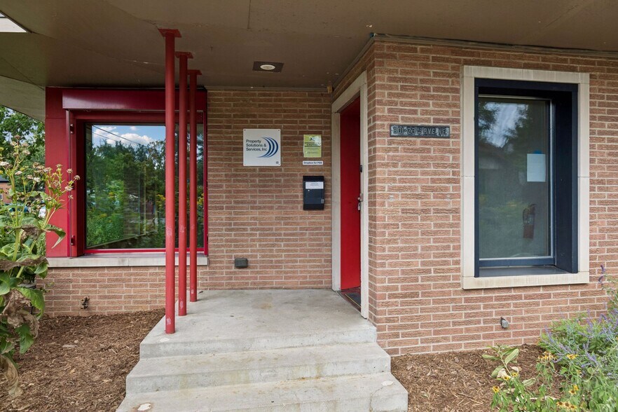 More Photos Of 901 NE 23rd Ave, Saint Anthony Office For Sale