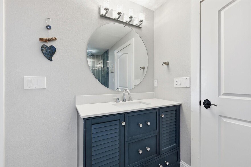 More Photos Of 10115 General Bond Ct, McKinney Airplane Hangar For Sale