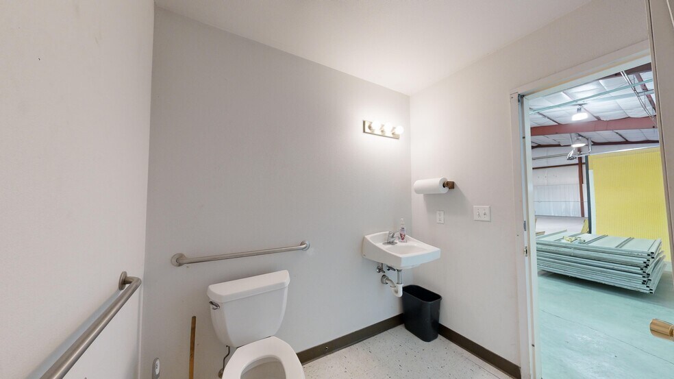 More Photos Of 3088 Gabel Rd, Billings Flex For Sale