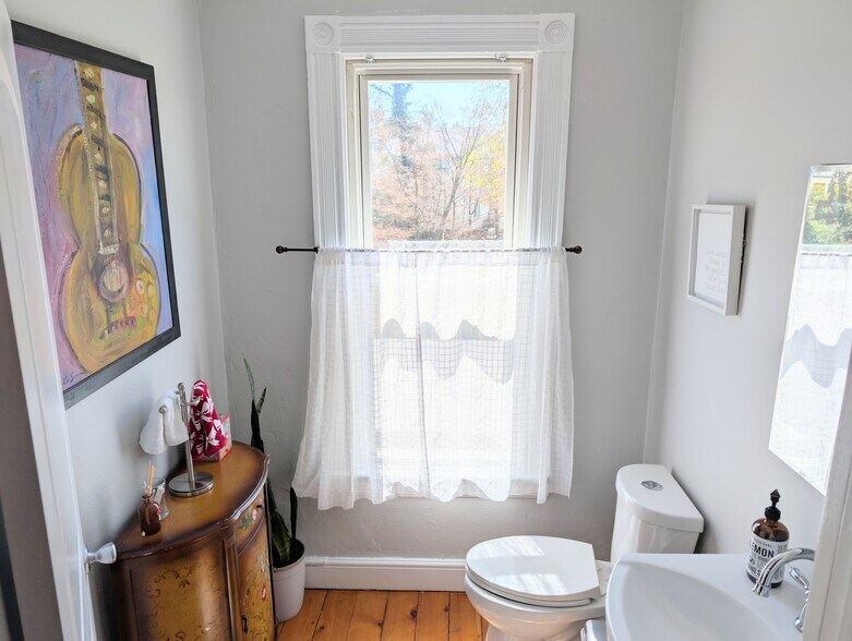 More Photos Of 59 Franklin St, Morristown Medical For Sale