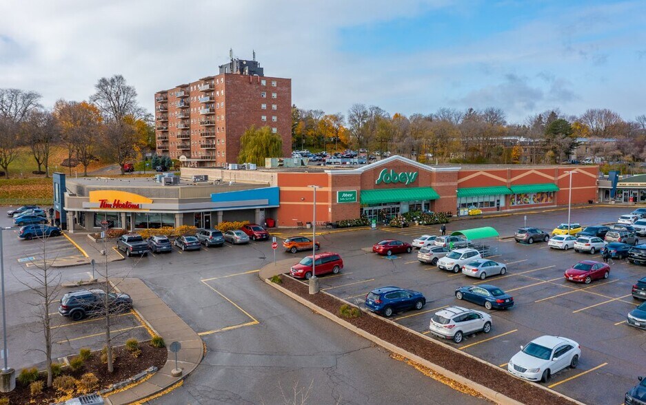 More Photos Of 130 Cedar St, Cambridge Storefront For Lease