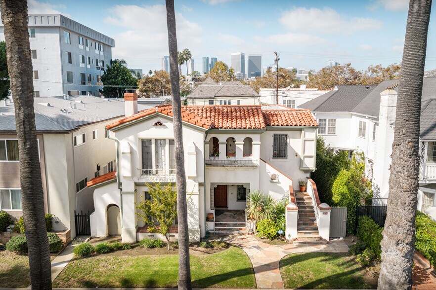 More Photos Of 443 S Palm Dr, Beverly Hills Multifamily For Sale