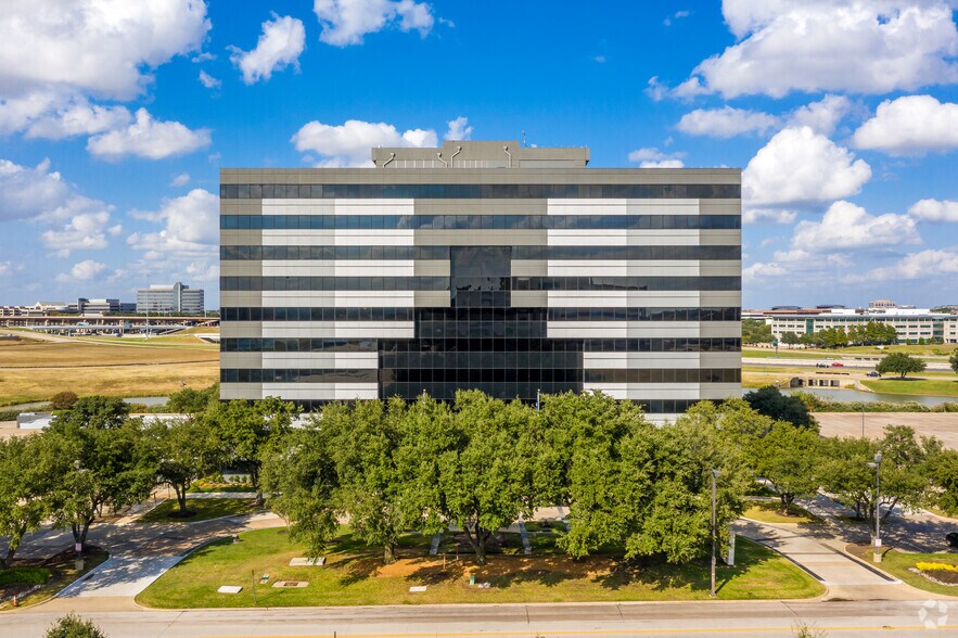 More Photos Of 1231 Greenway Dr, Irving Office For Lease