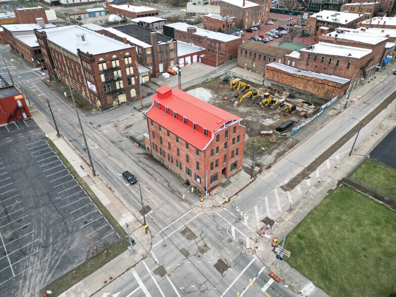 More Photos Of 160 N Main St, Mansfield Warehouse For Lease