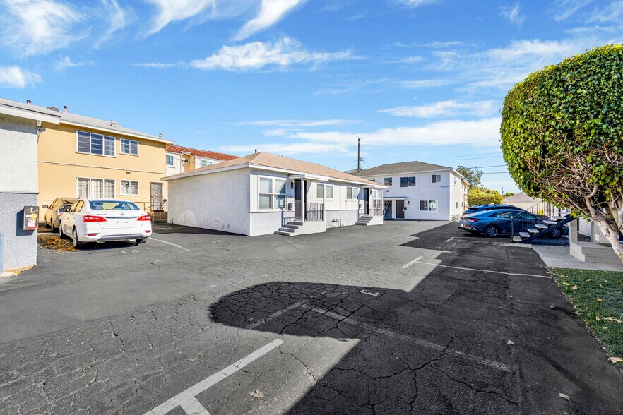 More Photos Of 240-260 E Providencia Ave, Burbank Apartments For Sale