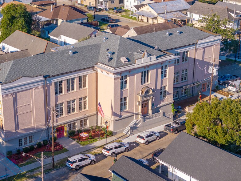 More Photos Of 519 Huey P Long Ave, Gretna Office For Sale