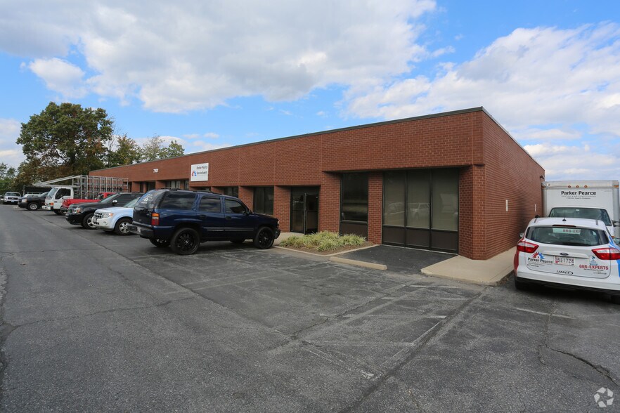 More Photos Of 7901 Beechcraft Ave, Gaithersburg Warehouse For Lease