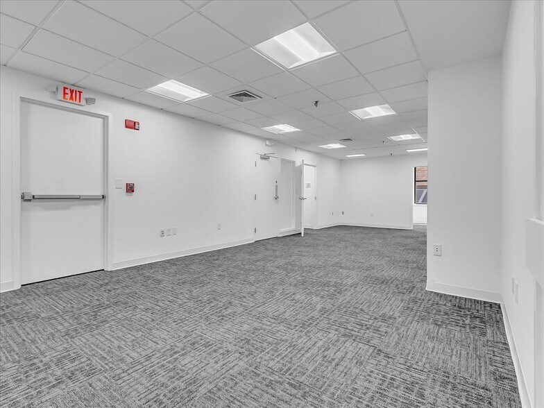 More Photos Of 88 Broad St, Boston Office For Lease