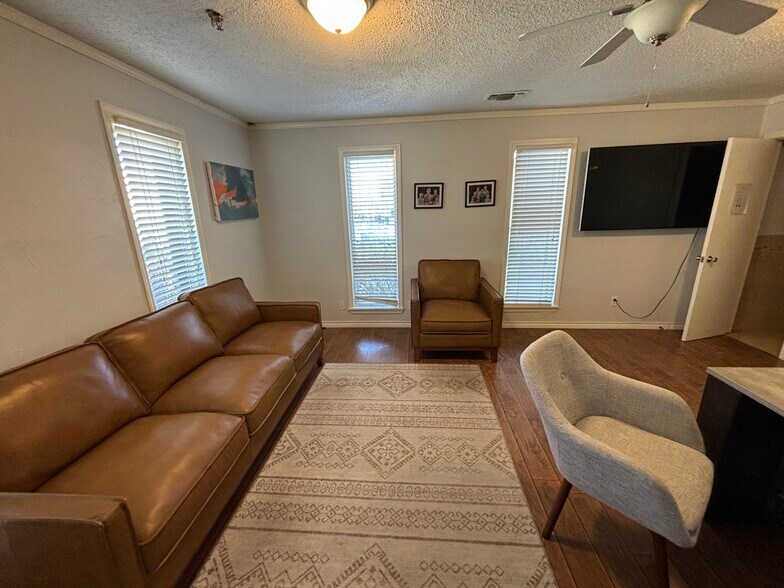 More Photos Of 4809 Century Dr, Forest Hill Warehouse For Sale