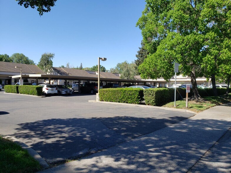 More Photos Of 1746 Grand Canal Blvd, Stockton Office For Sale
