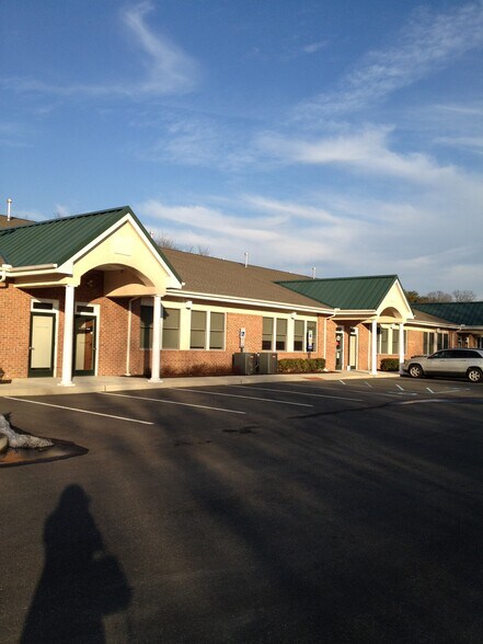 More Photos Of 200-212 Creek Crossing Blvd, Hainesport Office For Lease