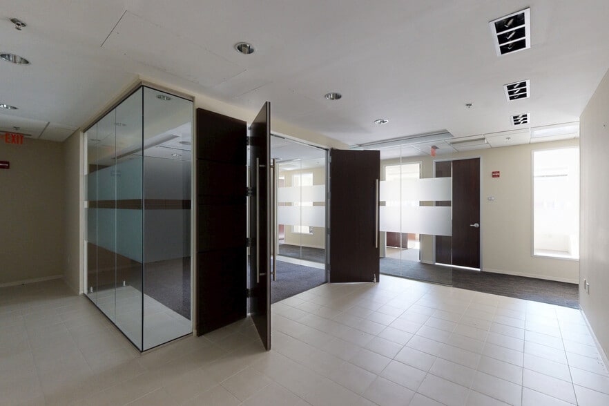 More Photos Of 1201 L St NW, Washington Office For Sale