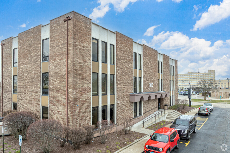 Primary Photo Of 310 N Hammes Ave, Joliet Medical For Lease