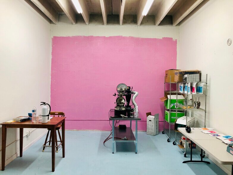 More Photos Of 1211 Okeechobee Rd, West Palm Beach Flex For Lease