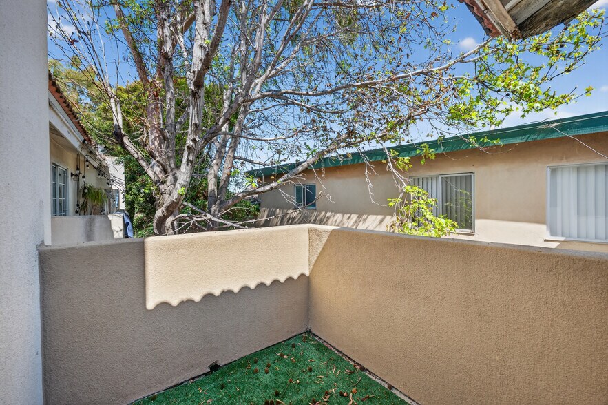 More Photos Of 4930 W Point Loma Blvd, San Diego Apartments For Sale