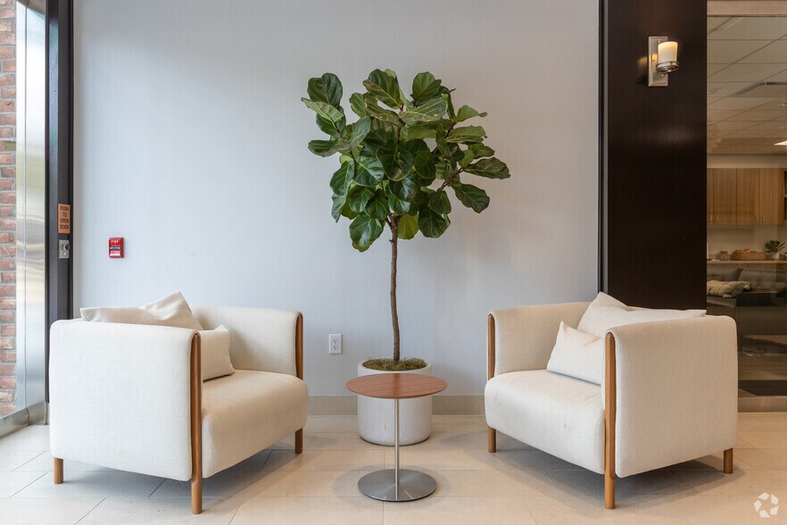 More Photos Of 1650 Highway 6, Sugar Land Unknown For Lease