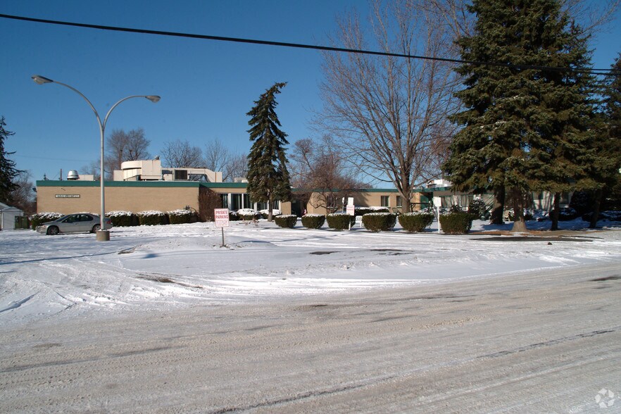 More Photos Of 161 State St, Pontiac Assisted Living For Sale