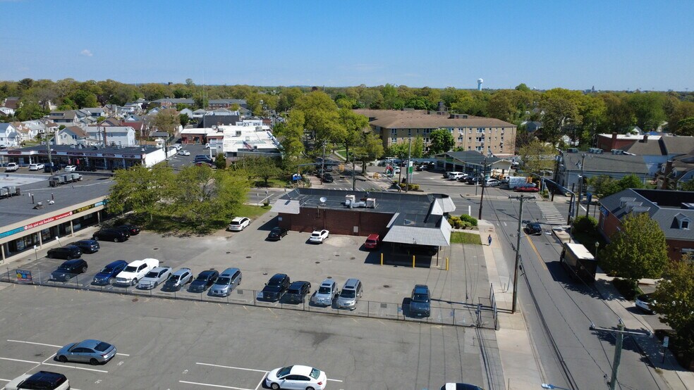 More Photos Of 115 Main St, East Rockaway Bank For Lease