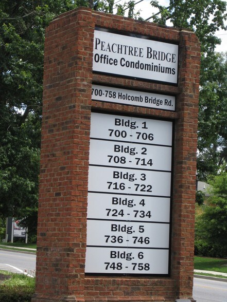 More Photos Of 724-734 Holcomb Bridge Rd, Norcross Loft Creative Space For Sale