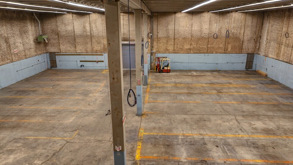 More Photos Of 675 Elkton Dr, Colorado Springs Distribution For Lease
