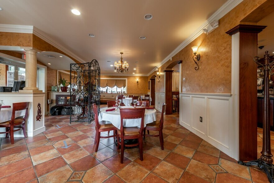 More Photos Of 376 River Rd, Shelton Restaurant For Sale