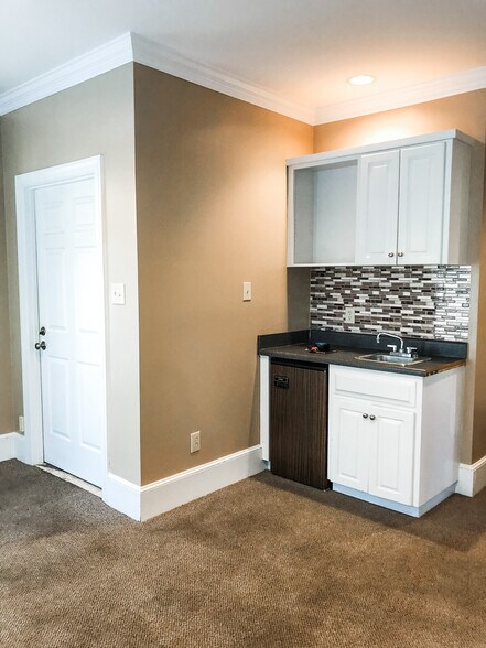 More Photos Of 5540 Mcneely Dr, Raleigh Office For Sale