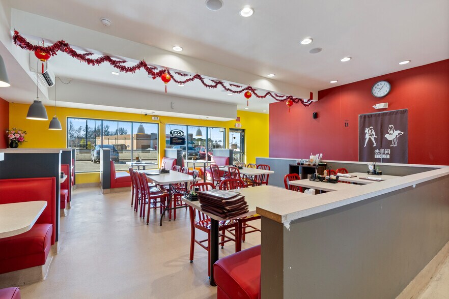 More Photos Of 403 Highway 412 W, Siloam Springs Restaurant For Sale