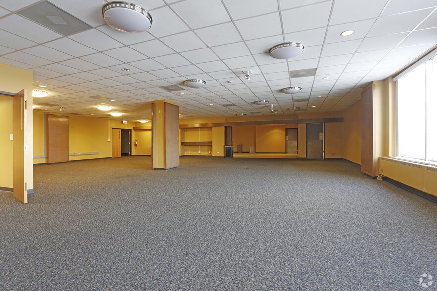 More Photos Of 1900 N Austin Ave, Chicago Manufacturing For Sale