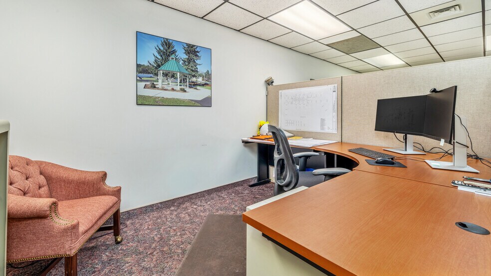 More Photos Of 1211 Ludington St, Escanaba Loft Creative Space For Lease