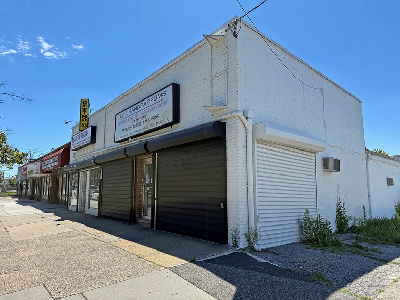 More Photos Of 1155-1157 Hempstead Tpke, Franklin Square General Retail For Sale