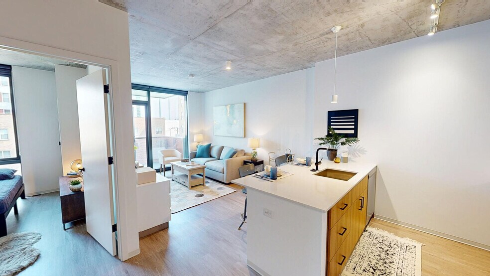 More Photos Of 1717 S Michigan Ave, Chicago Apartments For Lease