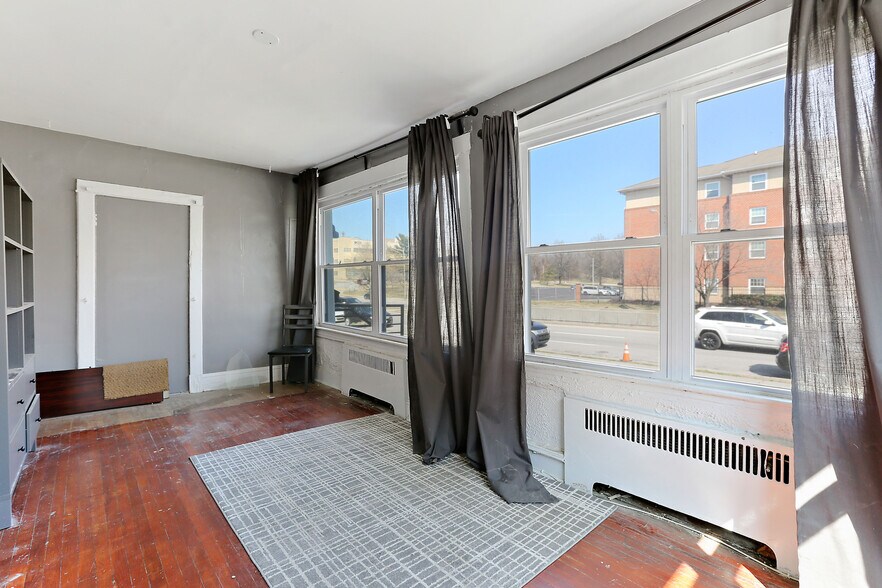 More Photos Of 2519 Liberty Heights Ave, Baltimore Apartments For Sale