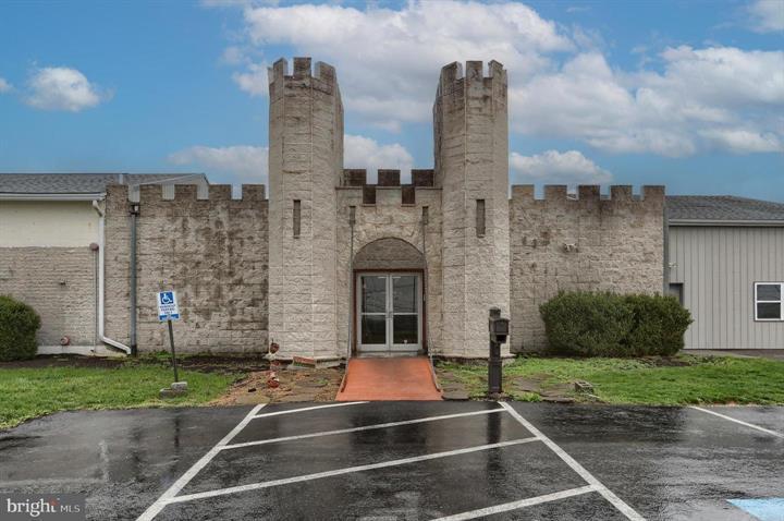 More Photos Of 1963 Oberlin Rd, Harrisburg Warehouse For Sale
