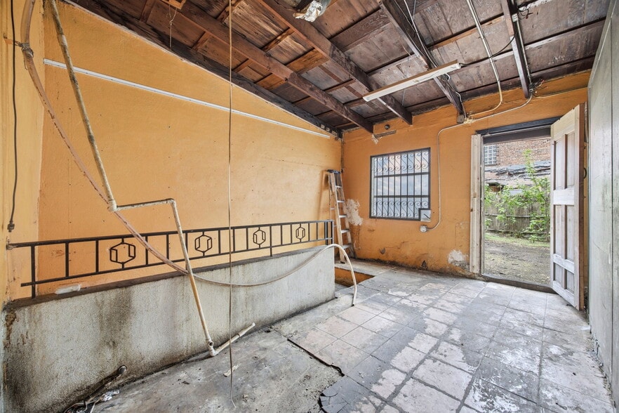 More Photos Of 513 Grand St, Brooklyn Storefront Retail Residential For Sale