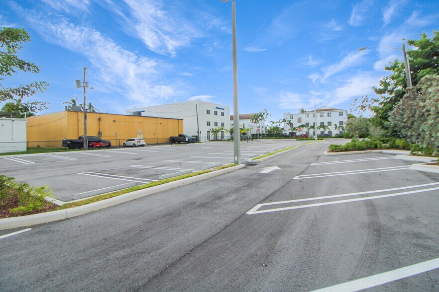 More Photos Of 304 N Krome Ave, Homestead Medical For Lease