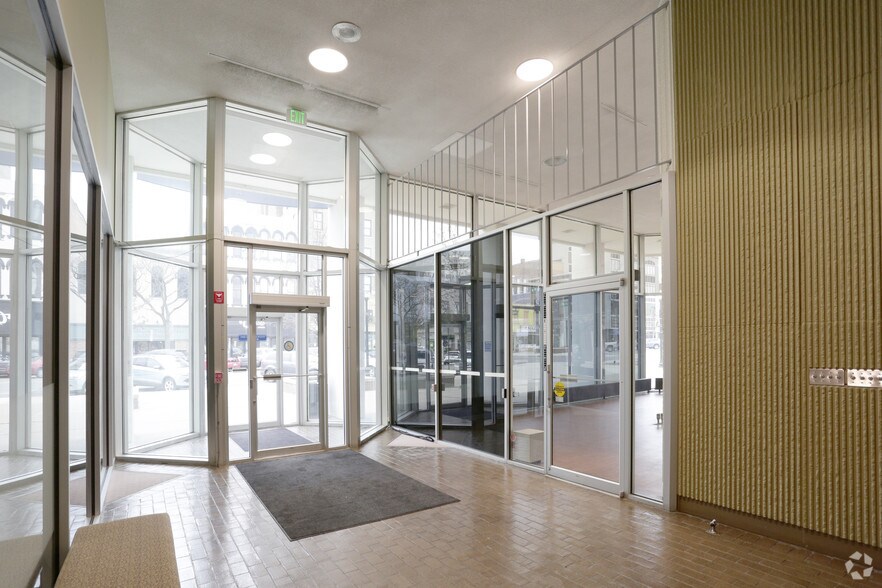 More Photos Of 100 E Michigan Ave, Jackson Medical For Sale