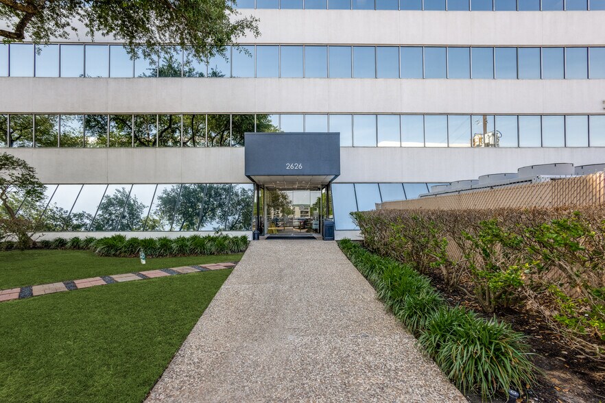 More Photos Of 2626 S Loop Fwy W, Houston Office For Lease