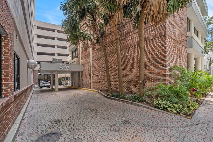 More Photos Of 240 1st Ave S, Saint Petersburg Loft Creative Space For Sale