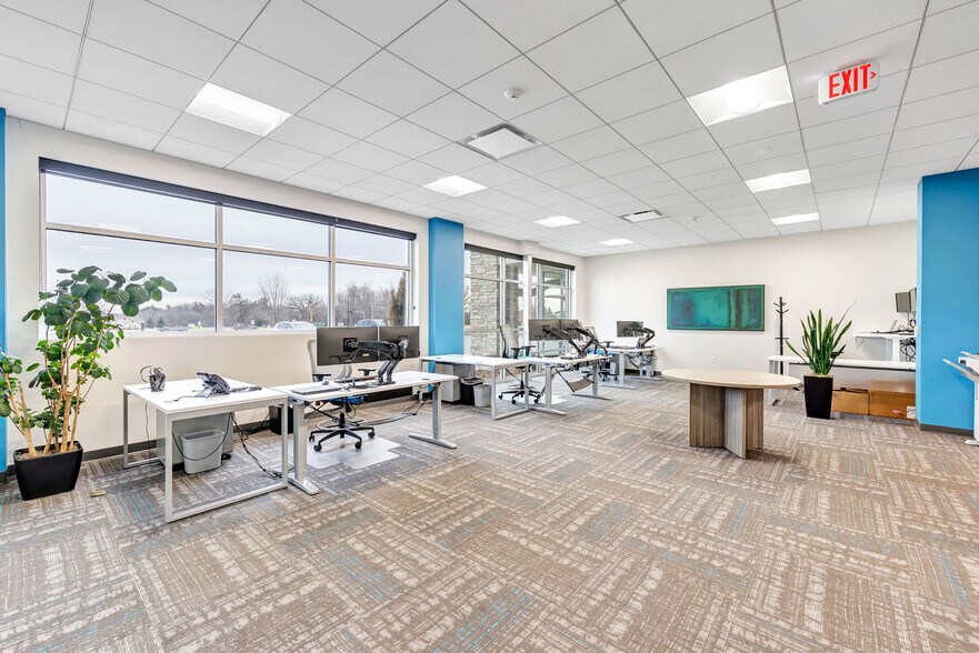 More Photos Of 3450 Packerland Dr, De Pere Medical For Lease