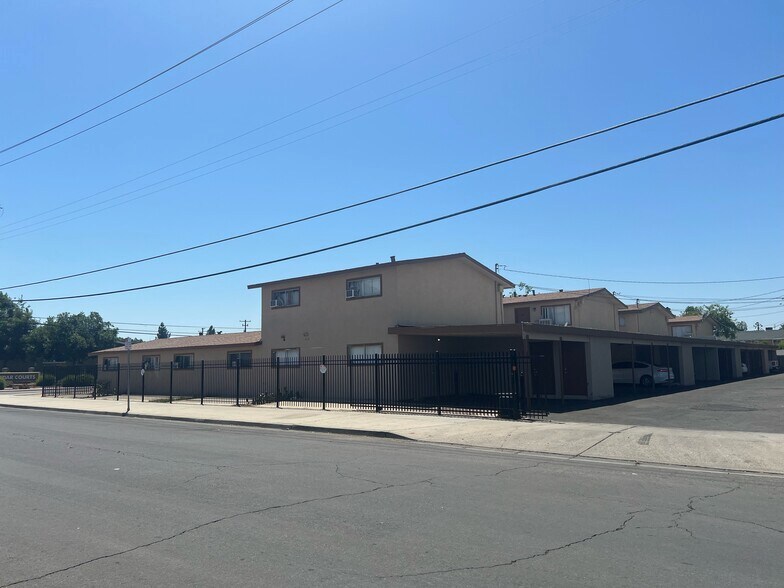 More Photos Of 4419 E Hamilton Ave, Fresno Apartments For Sale