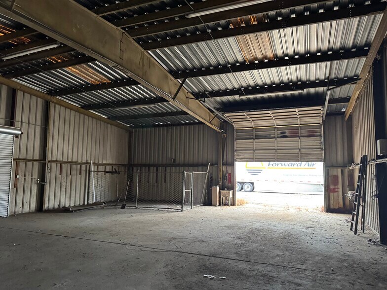 More Photos Of 1710 W Town rd, Albany Truck Terminal For Sale
