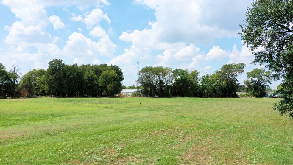 More Photos Of 1623 & 1677 East Main Street Hwy, Madisonville Land For Sale