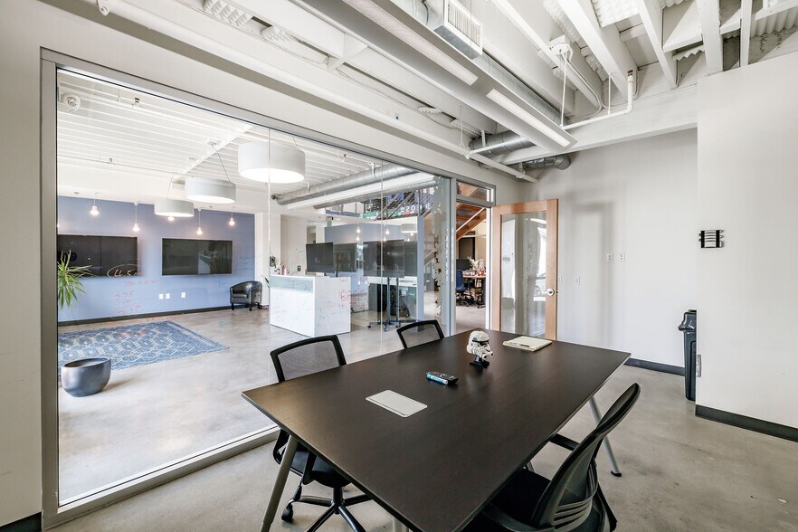 More Photos Of 1104 Highland Ave, Manhattan Beach Loft Creative Space For Sale