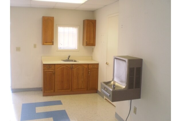 More Photos Of 1012 N Howard Ave, Tampa Freestanding For Lease
