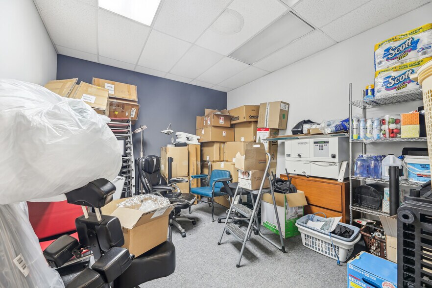 More Photos Of 2497 Vauxhall Rd, Union Township Manufacturing For Sale