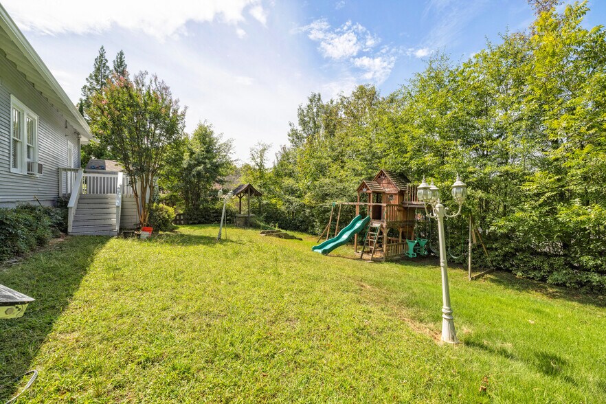 More Photos Of 336 Highway 9 S, Dawsonville Office Residential For Sale