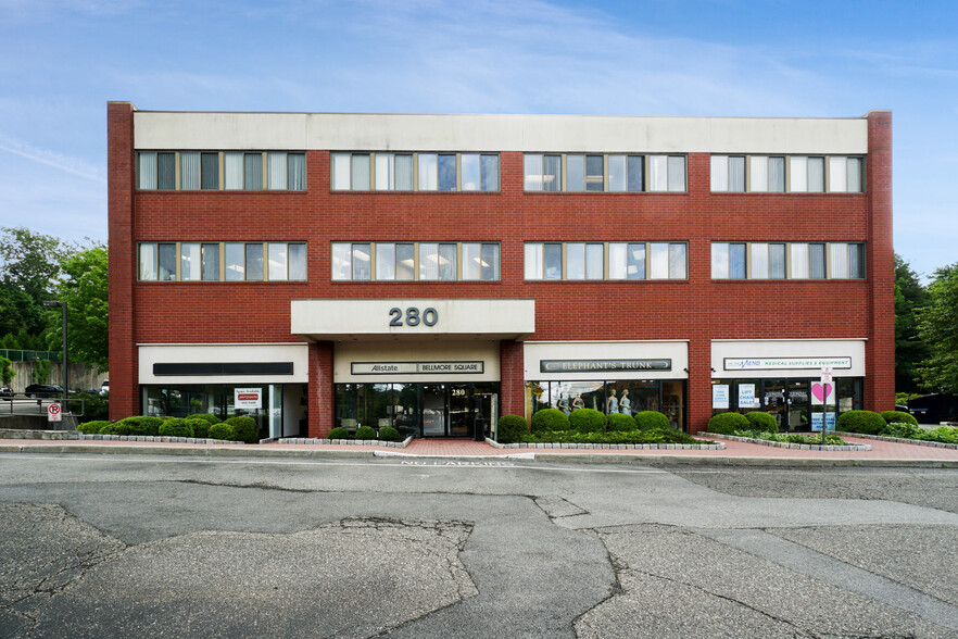 Primary Photo Of 280 N Bedford Rd, Mount Kisco Medical For Lease