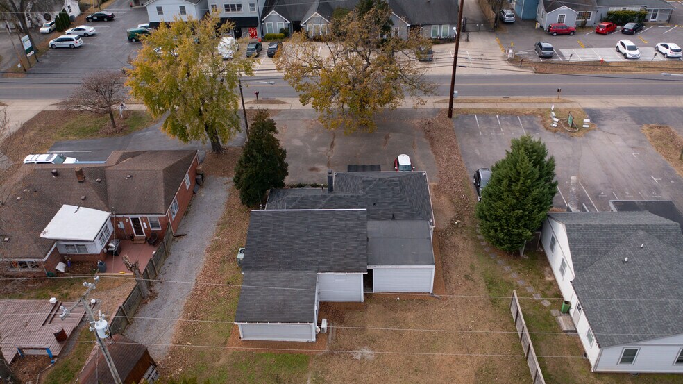More Photos Of 2804 Bransford Ave, Nashville Freestanding For Lease