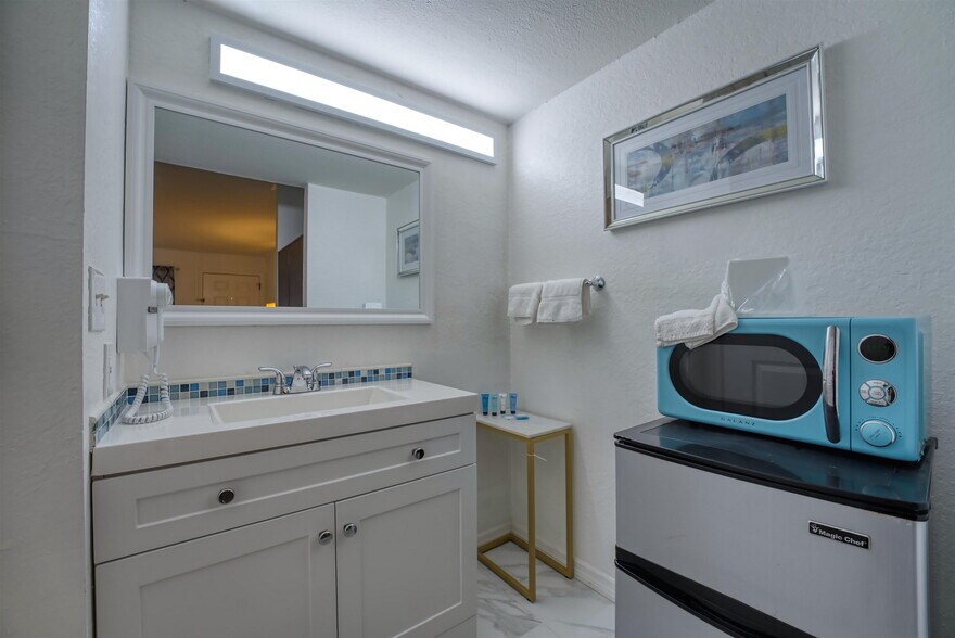 More Photos Of 107 Anastasia Blvd, Saint Augustine Hotel For Sale